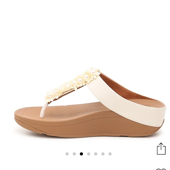 Fitflop wedge sandals womens size 9 and 10 available Cute and classy style Cream - Picture 2 of 2